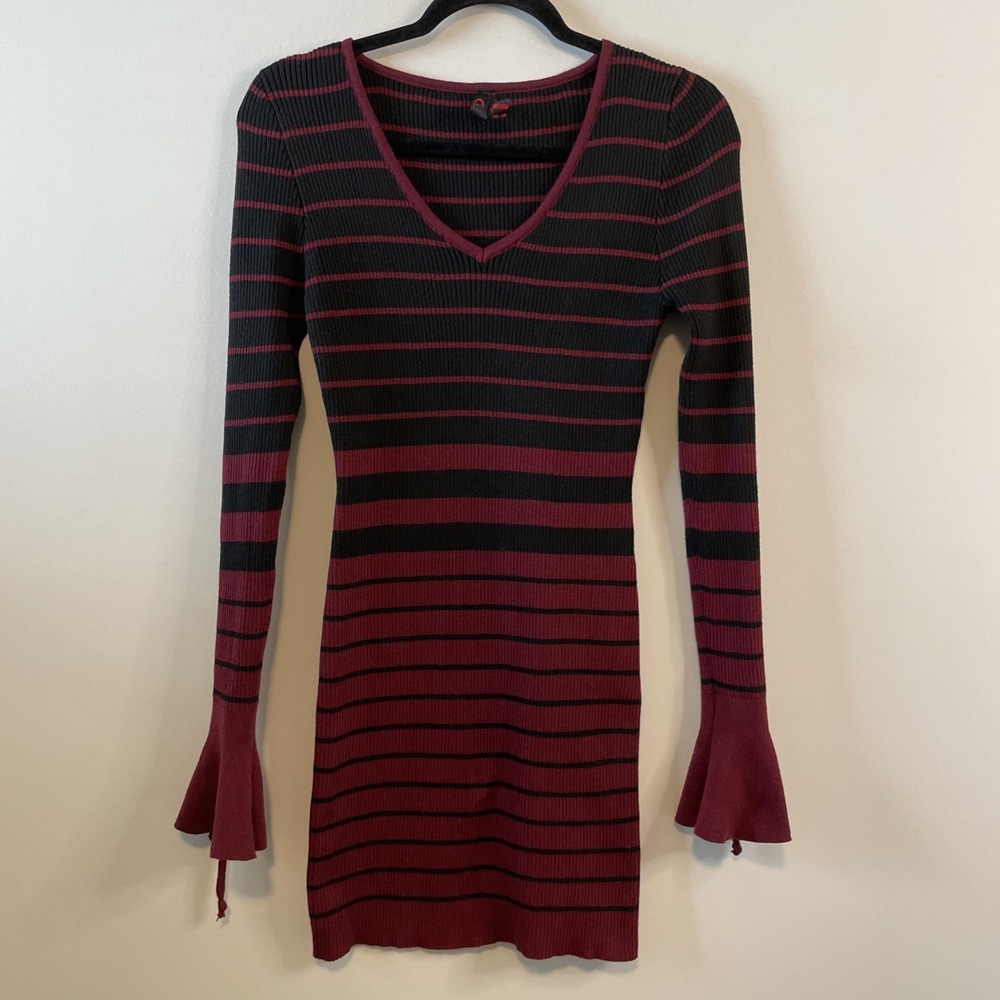 Yoki Large Burgundy Black Striped Sweater Dress‎ V Neck Bell Sleeve Cotton Blend